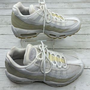 Nike Air Max 95 Se Summit Triple White sz 6.5 [A72
